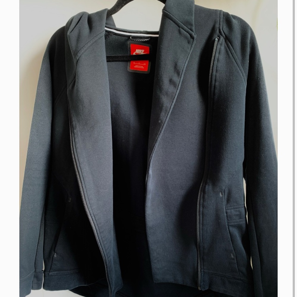 Nike Tech Fleece Cape